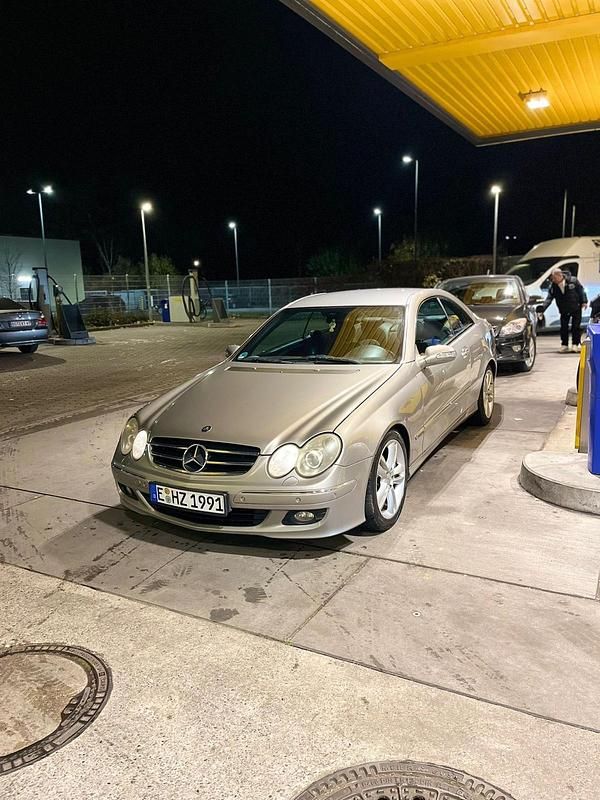 Silber Gebraucht 2005 Mercedes CLK350 Coupé | 7.000 € (Fairer Preis) - Bild 1/3