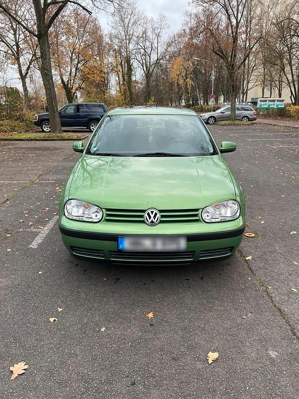 Grün Gebraucht 1998 VW Golf IV | 1.200 € (Guter Preis) - Bild 1/4