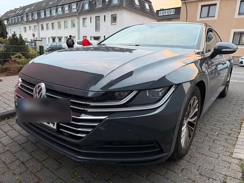 Gebraucht VW Arteon 180 PS (132 kW) 2019 Grau Kleinwagen