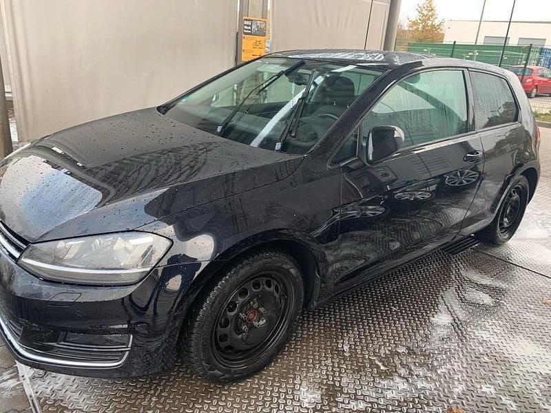 Używany VW Golf Highline 125 KM (91 kW) 2014 Czarny Kombi