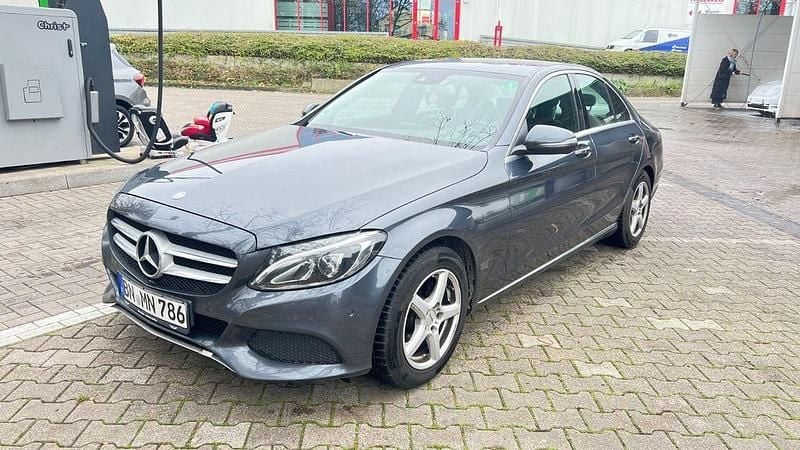 Schwarz Gebraucht 2017 Mercedes C220 Limousine | 15.400 € (Guter Preis) - Bild 1/4