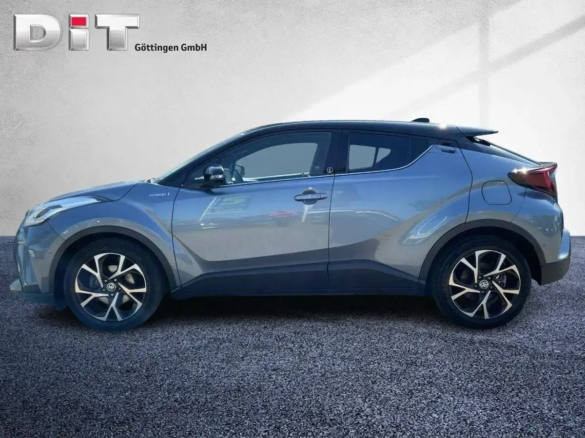 Gebraucht Toyota C-HR Plus 184 PS (135 kW) 2021 Sodalithblau metallic / dach schwarz SUV