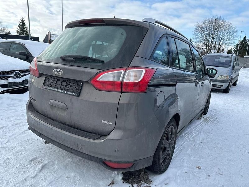 Gebraucht Ford Grand C-Max 116 PS (85 kW) 2012 Braun Van / Kleinbus