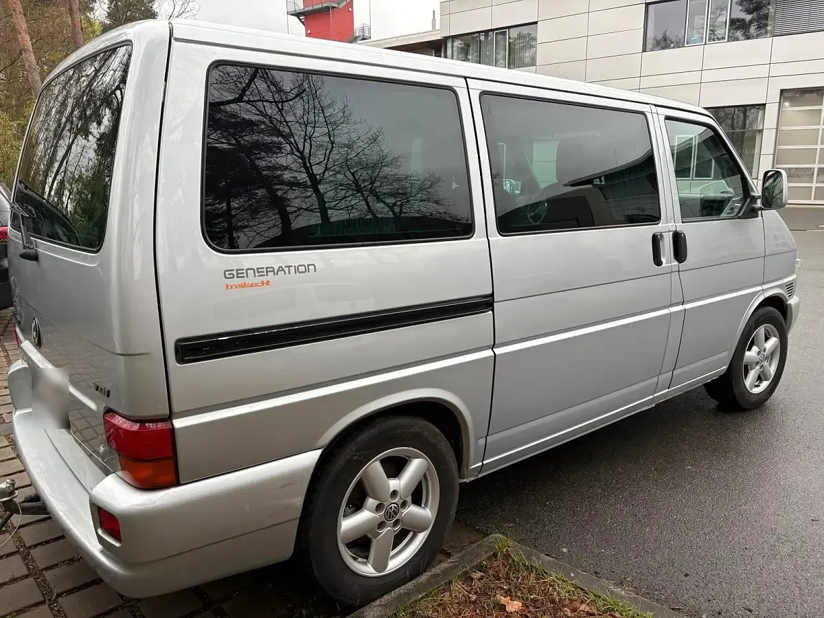 Gebraucht VW T4 101 PS (74 kW) 2002 Silber Van