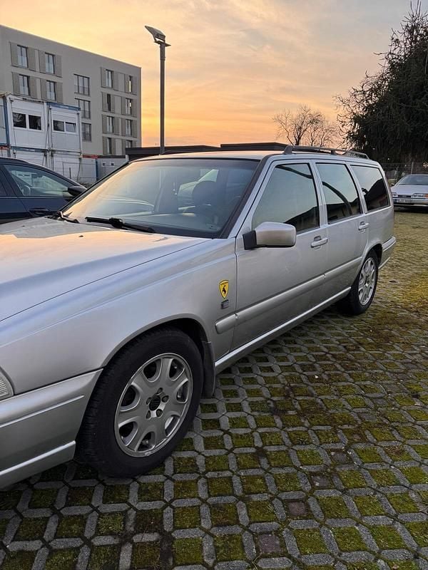 Gebraucht Volvo V70 144 PS (105 kW) 1998 Silber Kombi
