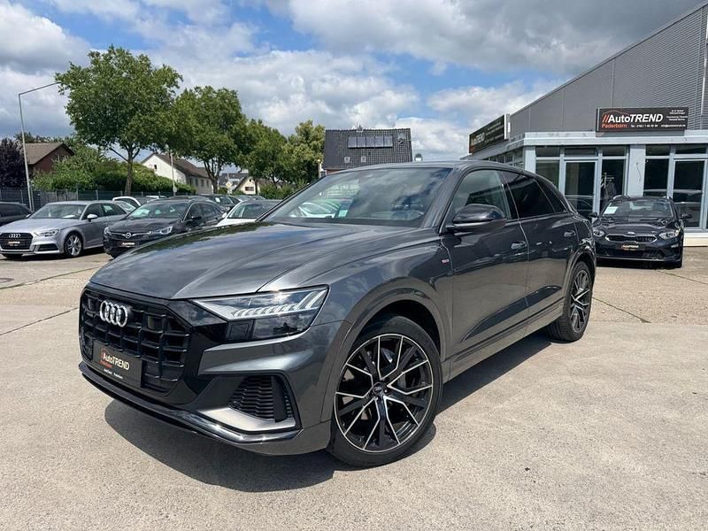 Grau Gebraucht 2019 Audi Q8 S-Line SUV | 52.750 € (Superpreis) - Bild 1/4