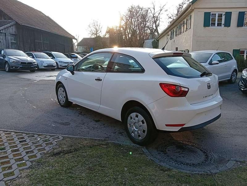 Gebraucht Seat Ibiza Reference 69 PS (50 kW) 2012 "candy" weiss Kleinwagen