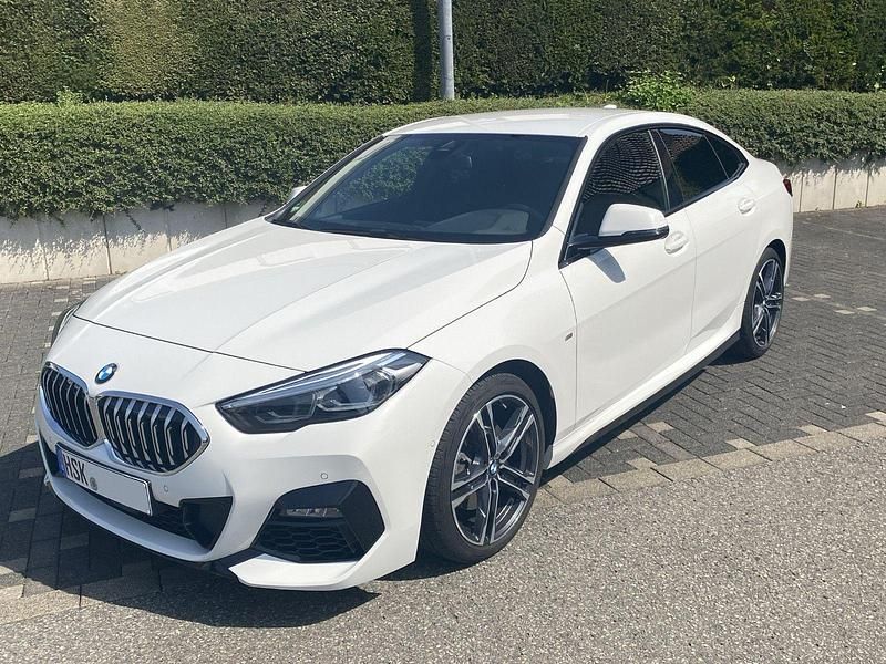 Weiß Gebraucht 2020 BMW 218 M Sport Coupé | 23.900 € (Fairer Preis) - Bild 1/4