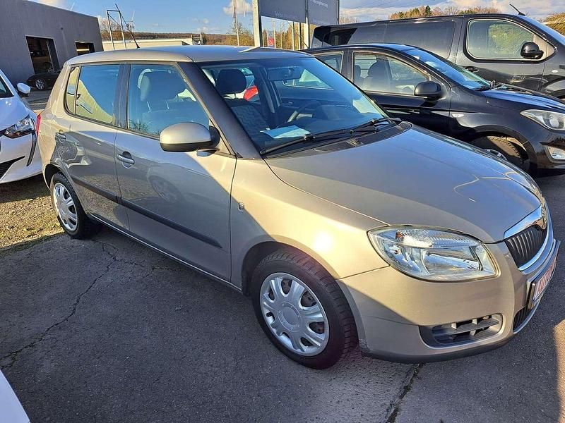 Gebraucht Skoda Fabia Ambiente 105 PS (77 kW) 2009 Cappuccinobeige metallic Kleinwagen