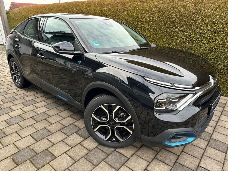 Gebraucht Citroën e-C4 Feel 100 kW (136 PS) 2023 Schwarz Limousine