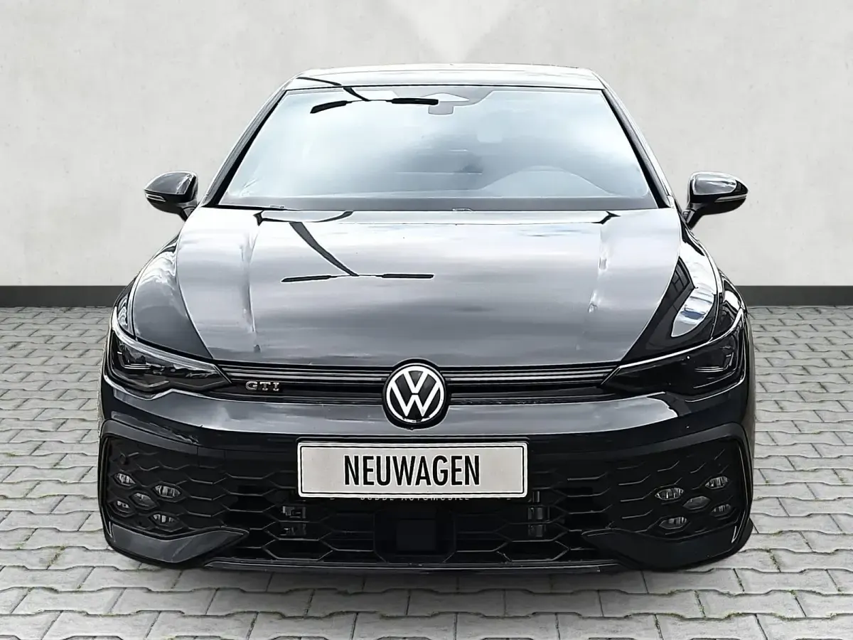 Neu VW Golf VIII GTI 265 PS (194 kW) 2026 Uranograu Limousine