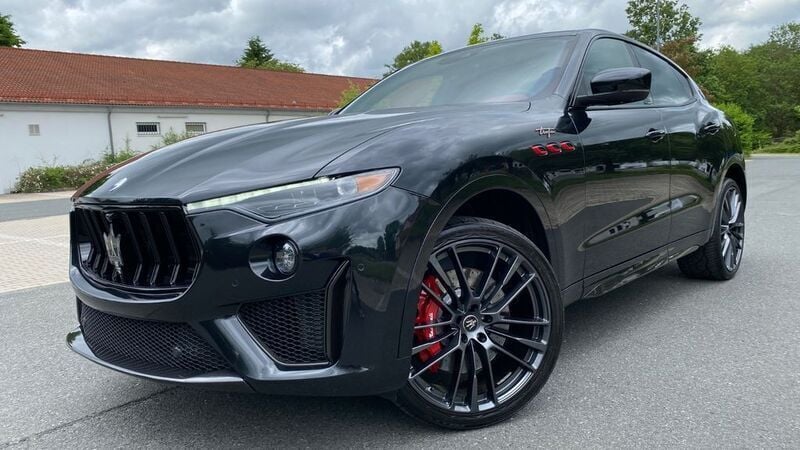 Schwarz Gebraucht 2023 Maserati Levante SUV | 95.950 € (Fairer Preis) - Bild 1/4
