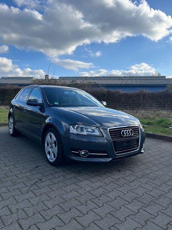 Gebraucht Audi A3 Ambiente 170 PS (125 kW) 2011 Grau Kleinwagen