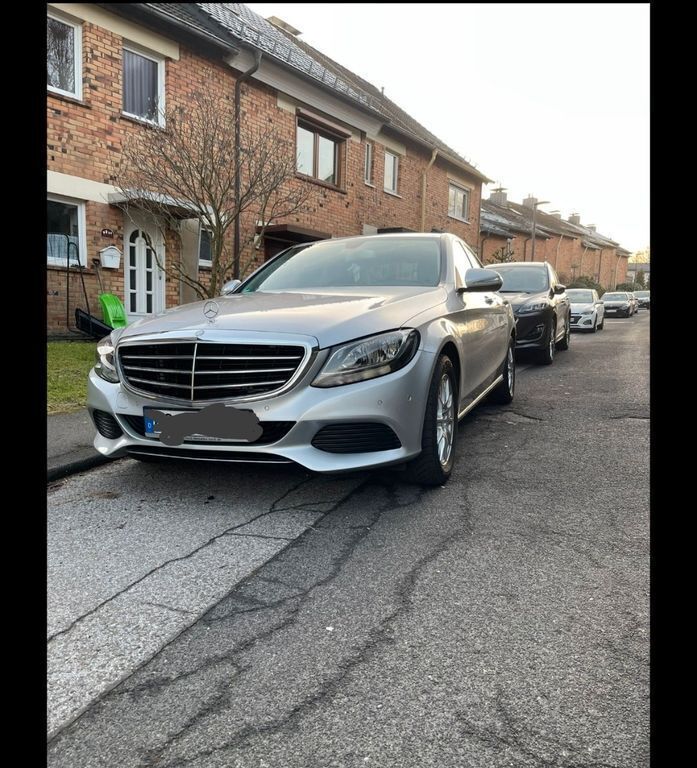 Silber Gebraucht 2014 Mercedes C200 Exclusive Limousine | 15.900 € (Guter Preis) - Bild 1/4