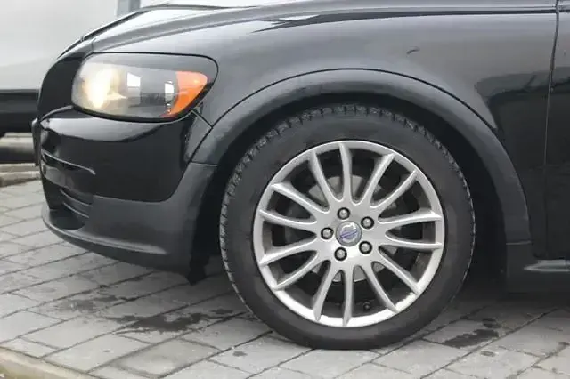 Gebraucht Volvo C30 101 PS (74 kW) 2011 Schwarz Kleinwagen