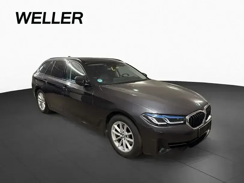 Gebraucht BMW 520 Performance 190 PS (139 kW) 2022 Grau Limousine