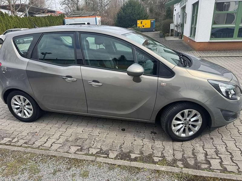 Gebraucht Opel Meriva 140 PS (102 kW) 2011 Grau Van / Kleinbus