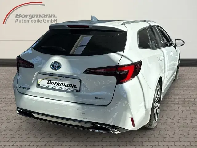 Neu Toyota Corolla 140 PS (102 kW) 2025 Weiss Kombi