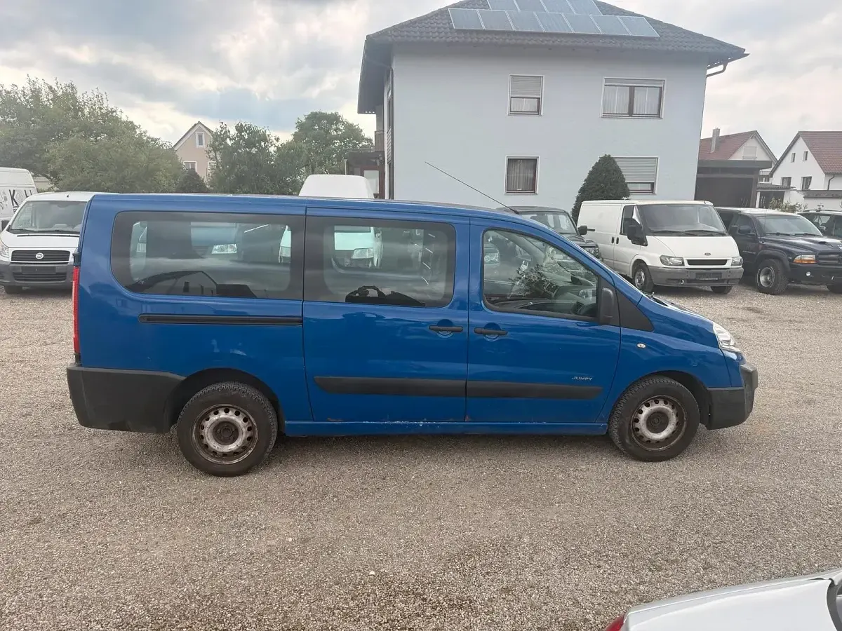 Käytetty Citroën Jumpy 120 HP (88 kW) 2009 Sininen Tila-auto
