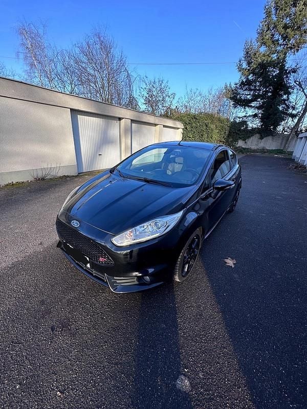 Gebraucht Ford Fiesta ST 180 PS (132 kW) 2014 Schwarz Kleinwagen