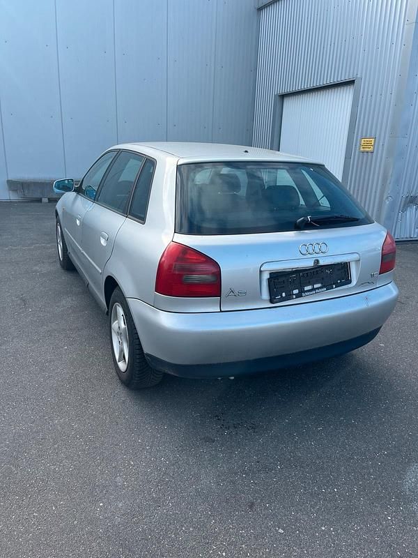 Second-hand Audi A3 102 CP (75 kW) 2000 Argintiu Hatchback