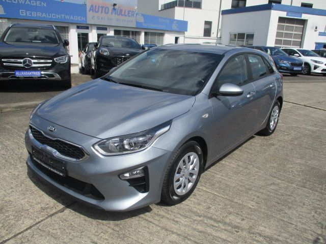 Grau Gebraucht 2021 Kia Ceed 2 Limousine | 15.450 € (Guter Preis) - Bild 1/4