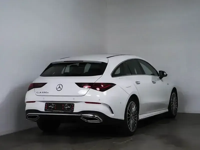 Gebraucht Mercedes CLA250e AMG 218 PS (160 kW) 2025 Unilack polarweiß Coupé