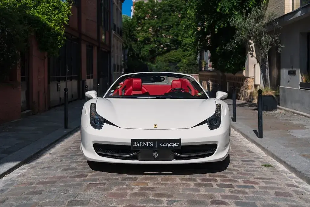 Second-hand Ferrari 458 570 CP (419 kW) 2012 Alb Cabrio