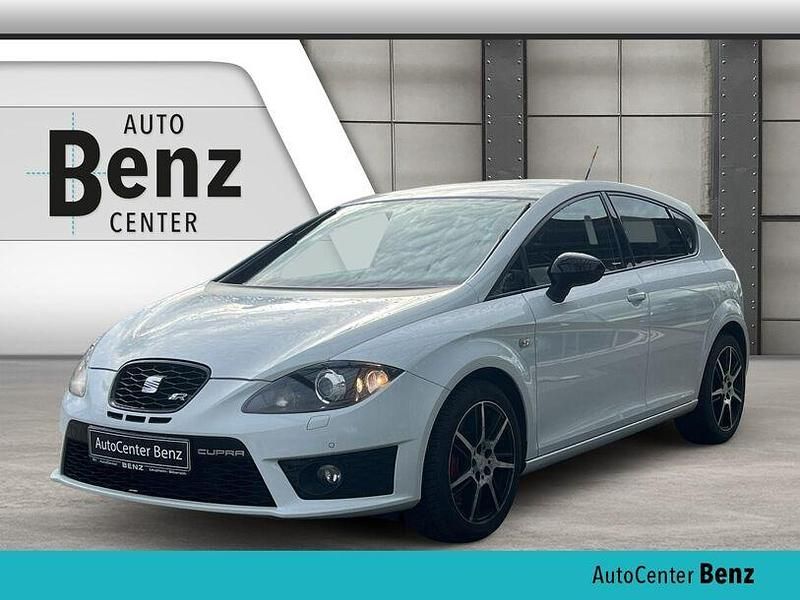 Nevada weiß Gebraucht 2012 Seat Leon Limousine | 11.790 € - Bild 1/4