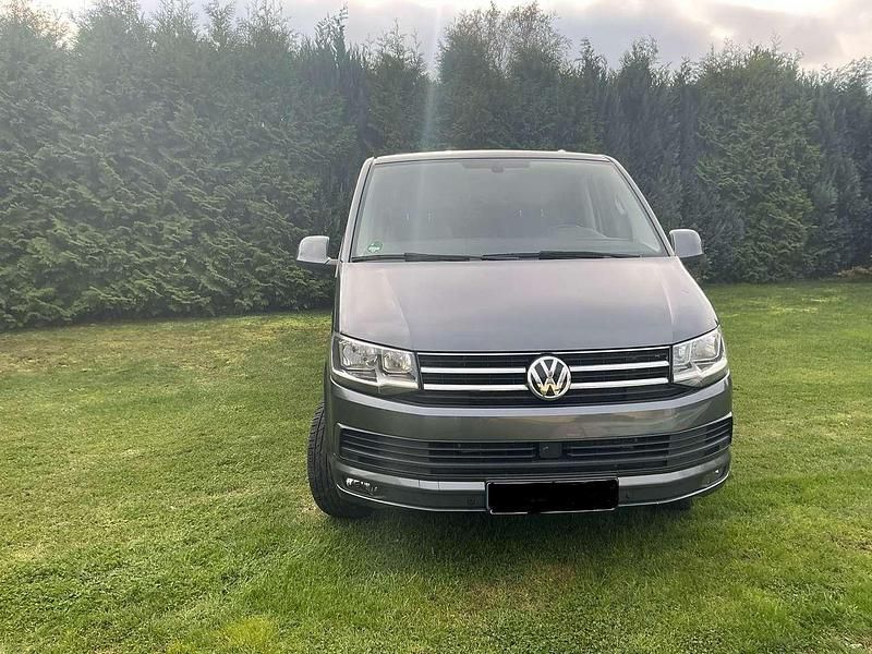 Gebraucht VW Multivan Comfortline 204 PS (150 kW) 2015 Grau Van / Kleinbus