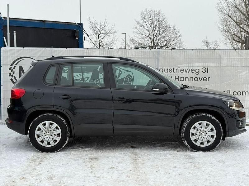 Gebraucht VW Tiguan Trendline 110 PS (80 kW) 2012 Schwarz SUV