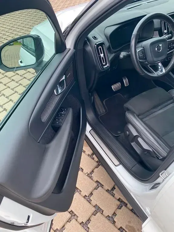 Gebraucht Volvo XC40 R-Design 190 PS (139 kW) 2019 Weiß SUV