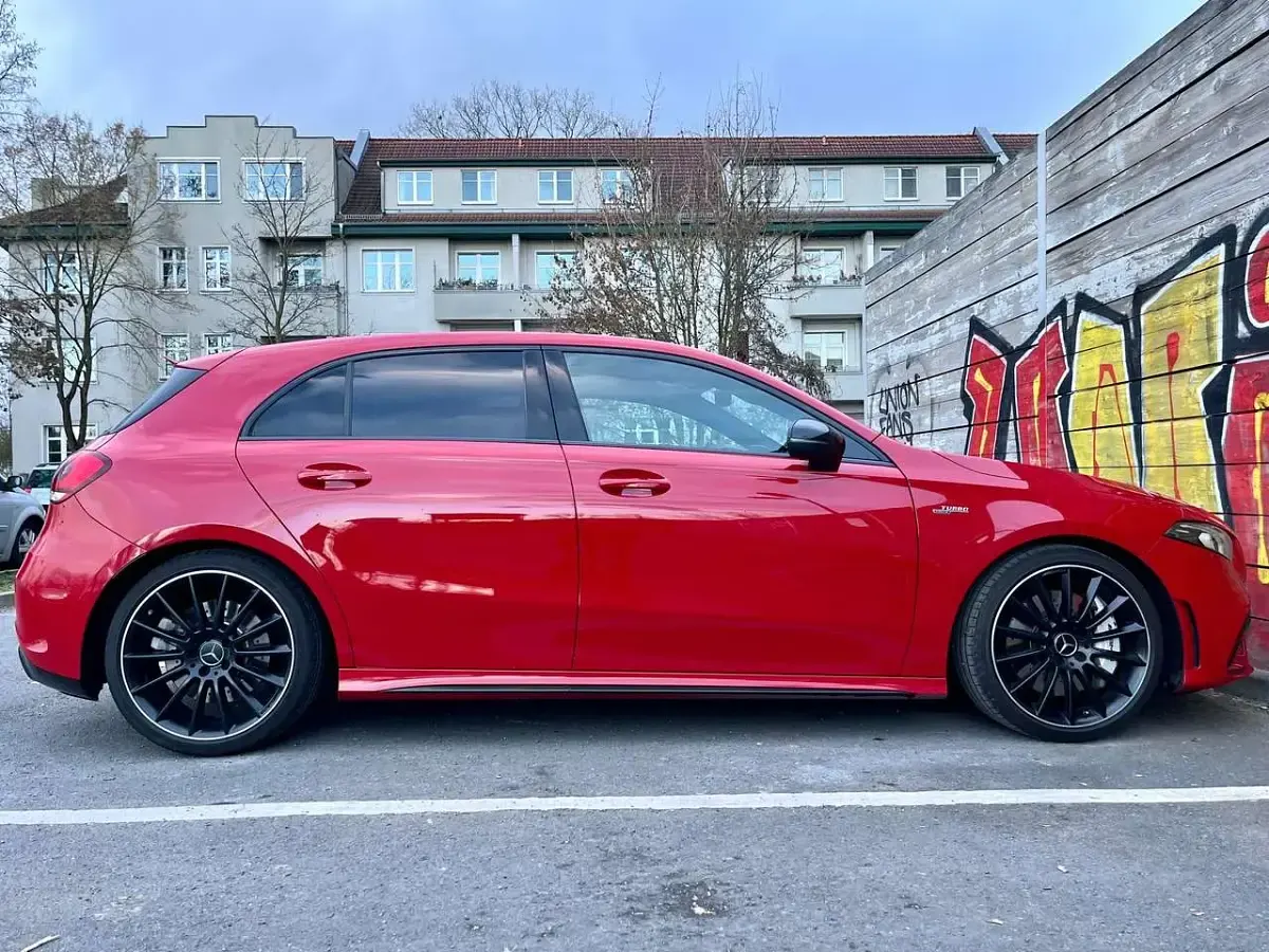 Gebraucht Mercedes A35 AMG AMG 306 PS (225 kW) 2019 Rot Limousine