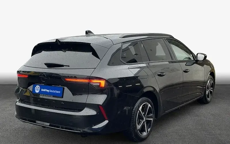 Gebraucht Opel Astra 131 PS (96 kW) 2025 Karbon schwarz metallic Kleinwagen