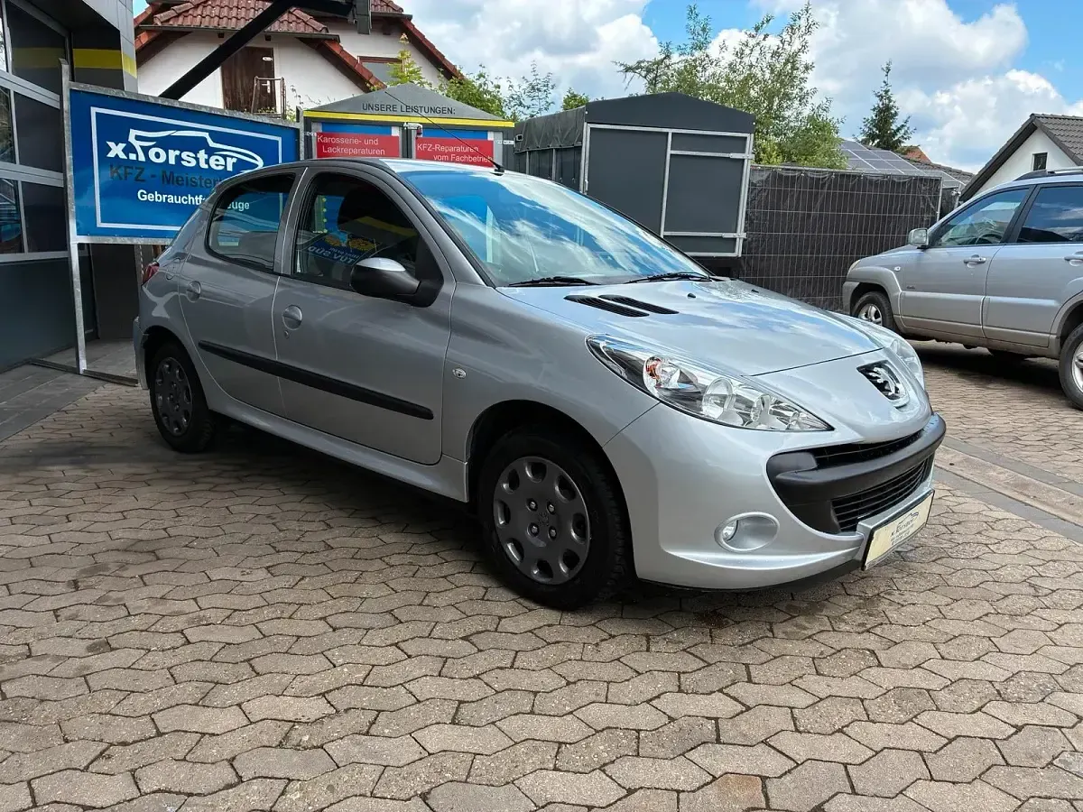 Gebraucht Peugeot 206+ 60 PS (44 kW) 2009 Kleinwagen