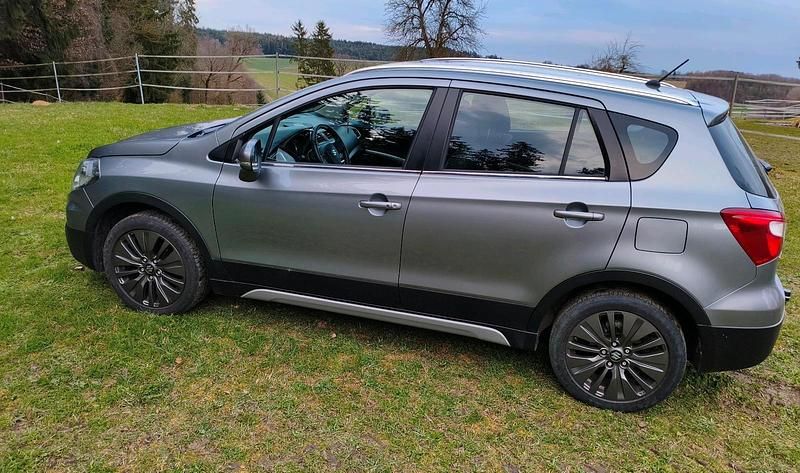 Gebraucht Suzuki SX4 120 PS (88 kW) 2016 Grau Limousine