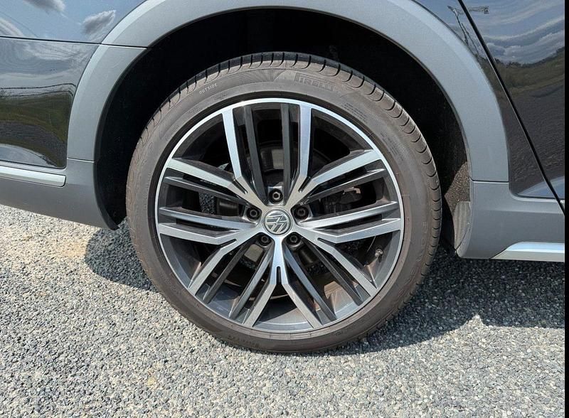 Gebraucht VW Passat Alltrack 239 PS (175 kW) 2017 Schwarz Kombi