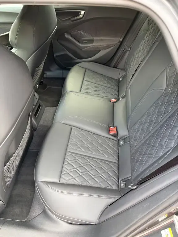 Gebraucht Audi A5 Edition .1 204 PS (150 kW) 2024 Grau Kombi