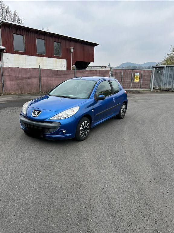 Gebraucht Peugeot 206+ 75 PS (55 kW) 2009 Blau Kleinwagen