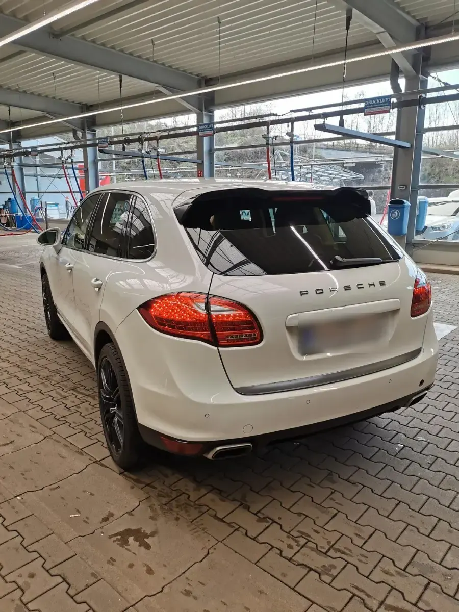 Gebraucht Porsche Cayenne 244 PS (179 kW) 2012 Weiß SUV