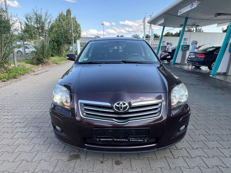 Violet Gebraucht 2007 Toyota Avensis Sol Kombi | 2.499 € (Fairer Preis) - Bild 1/4