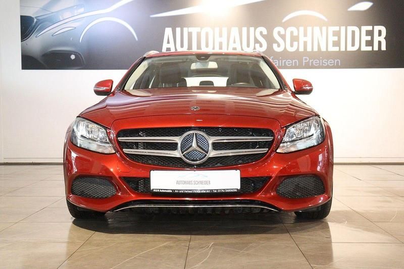 Gebraucht Mercedes C220 170 PS (125 kW) 2017 Rot Kombi