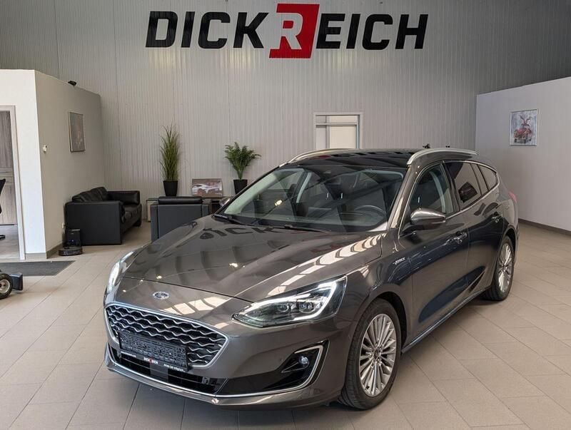 Grau Gebraucht 2021 Ford Focus Vignale Kombi | 16.950 € (Etwas zu teuer) - Bild 1/4