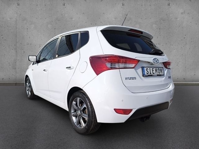 Gebraucht Hyundai ix20 Passion 125 PS (91 kW) 2016 Weiss Kleinwagen