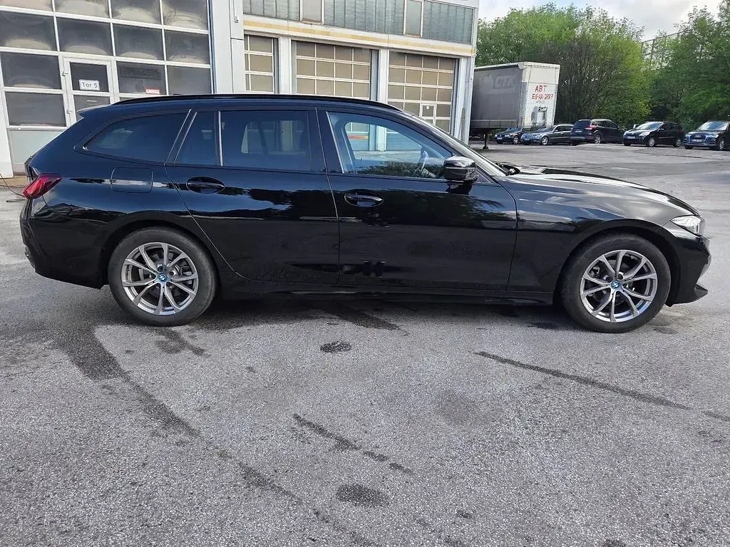 Gebraucht BMW 318 156 PS (114 kW) 2024 Schwarz Kombi