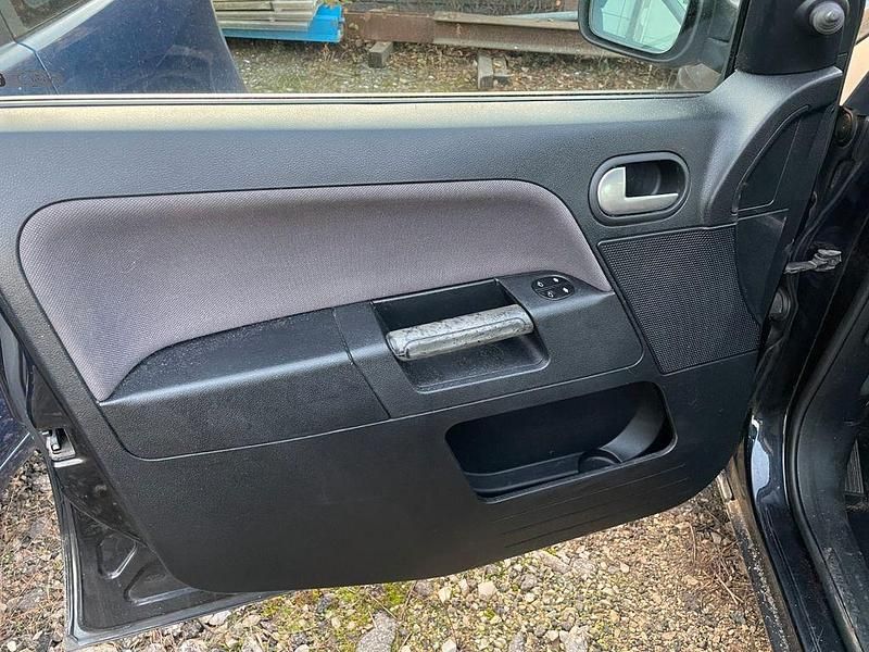 Gebraucht Ford Fusion 75 PS (55 kW) 2005 Schwarz Kleinwagen