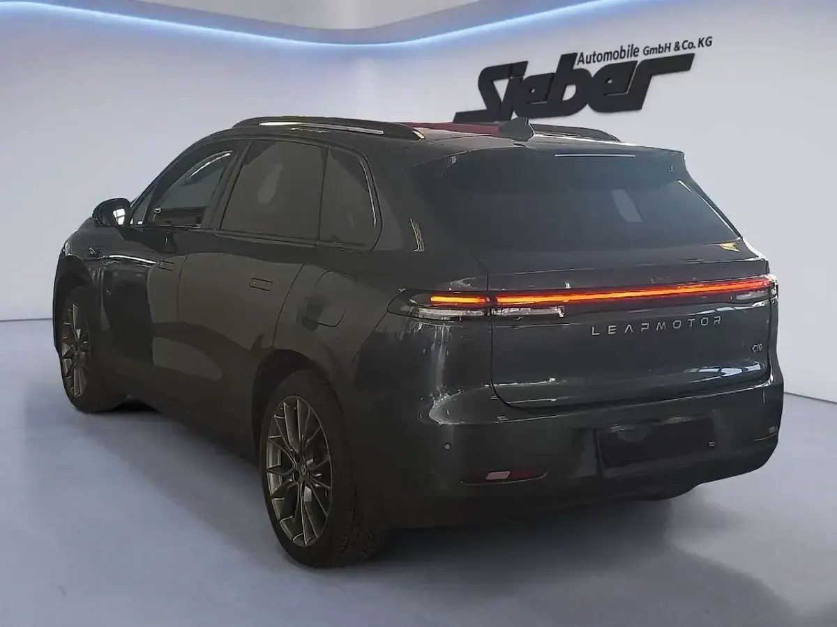Brugt Leapmotor C10 215 HK (158 kW) 2025 Grå SUV