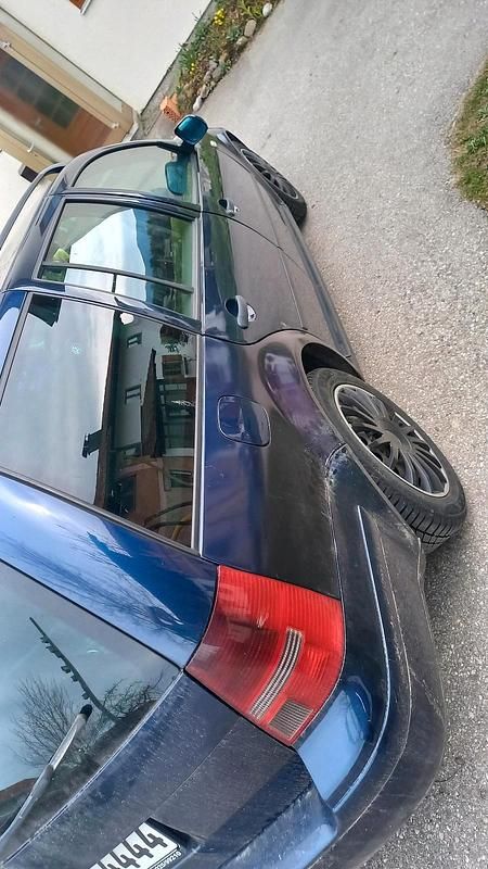 Gebraucht VW Golf IV 131 PS (96 kW) 2004 Blau Kombi