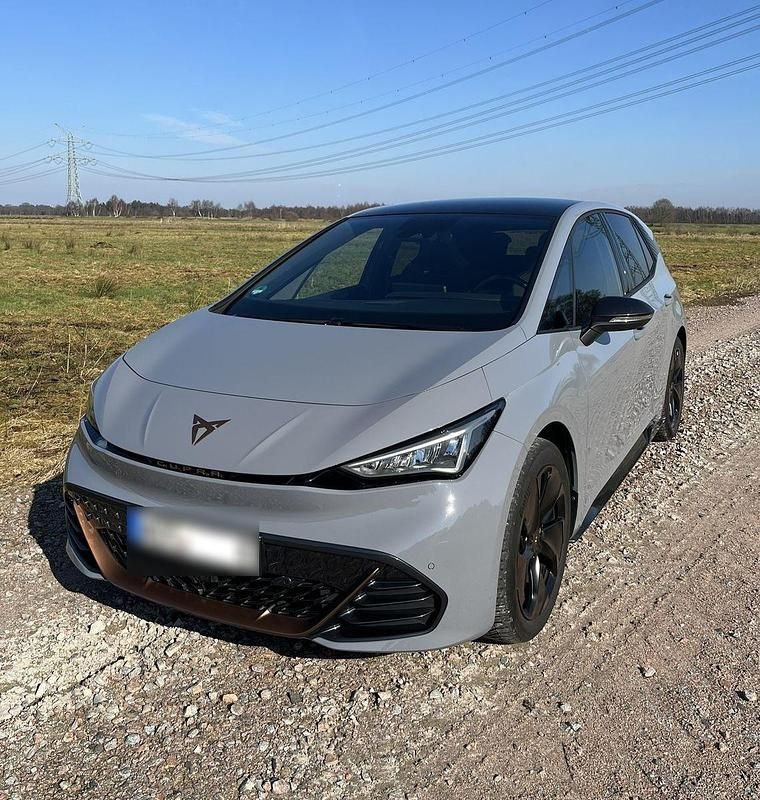 Usata Cupra Born e-Boost 169 kW (231 CV) 2023 Grigio Utilitaria