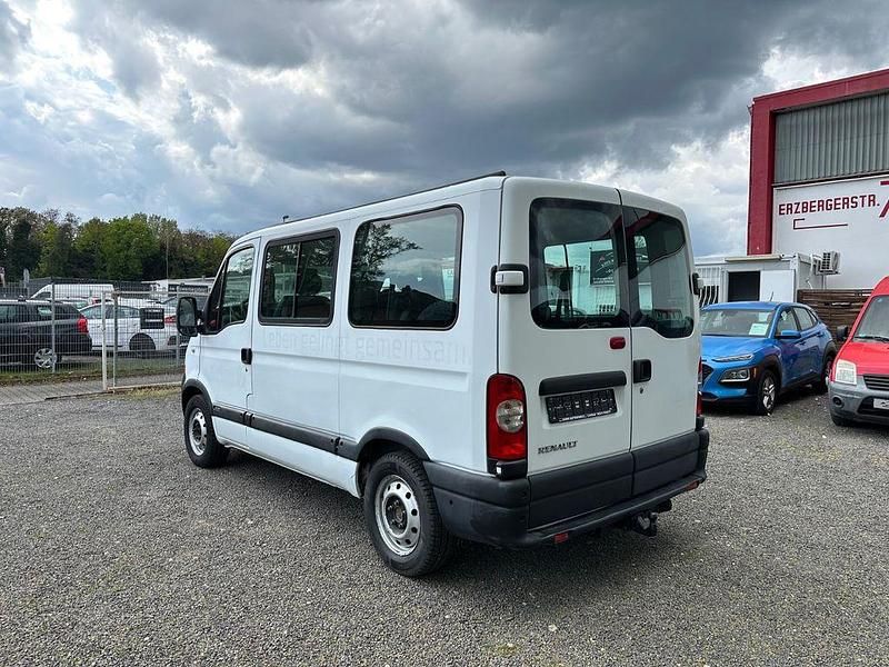 Second-hand Renault Master 120 CP (88 kW) 2009 Alb Monovolum
